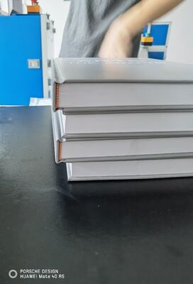 Maufung MF-PCM560EV Гидравлический круглый задней книжной прессовой кризирующей машины для книги Библии